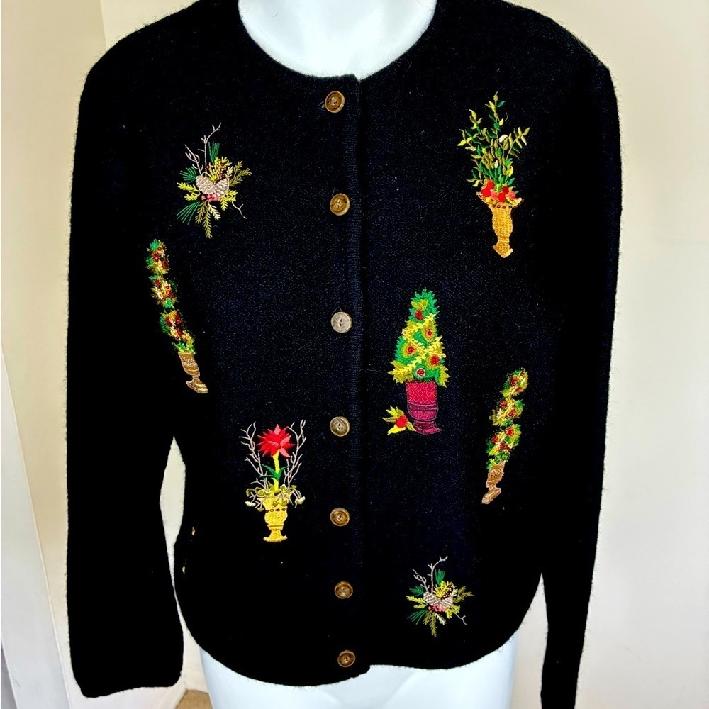 Appleseed's Women’s Black 100% Wool Cardigan Topiary Embroidered Pattern- PM